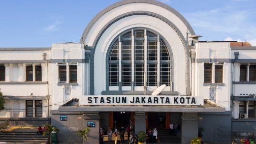 wisata dekat stasiun jakarta kota